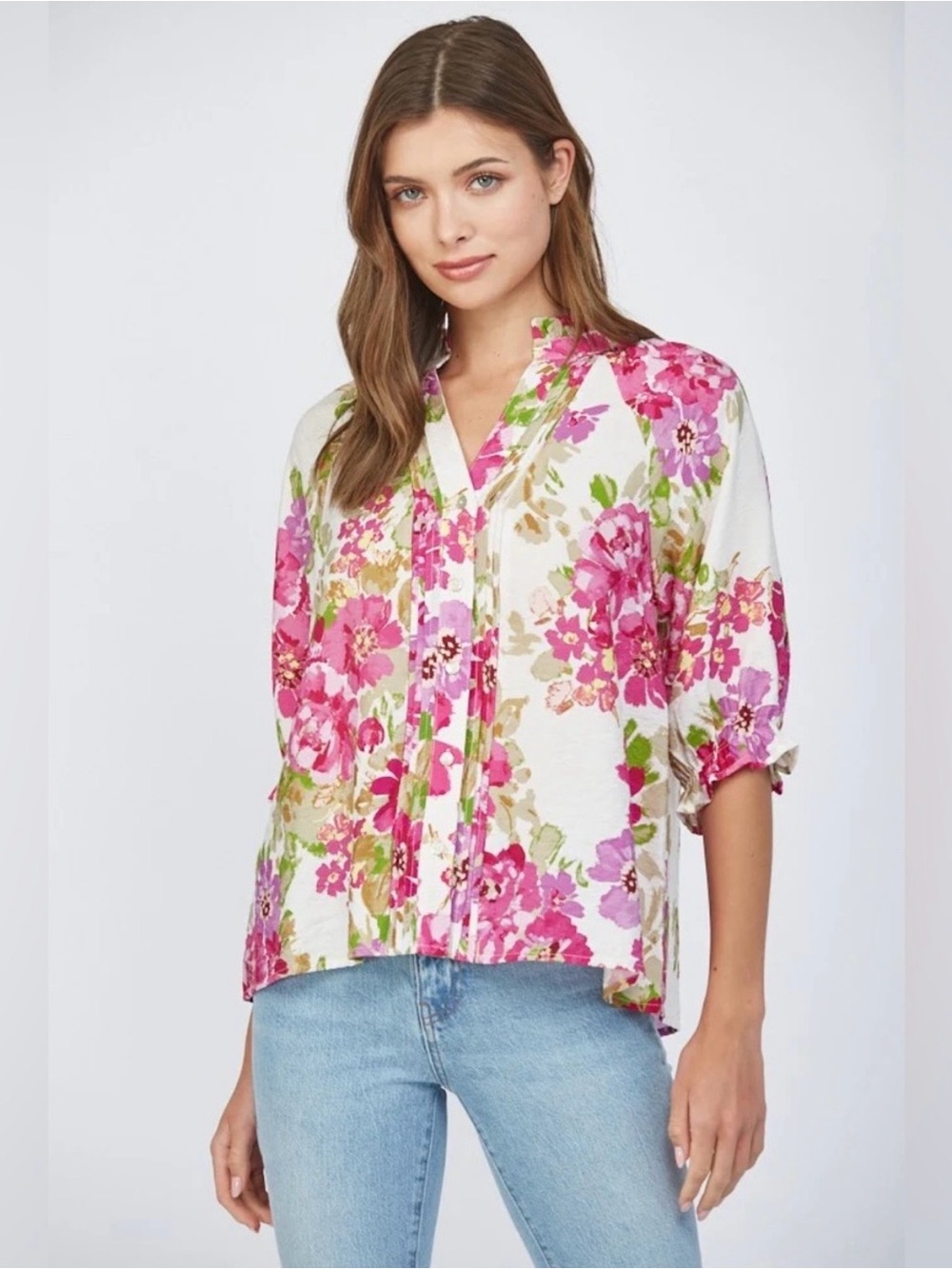 FATE
Floral V-Neck Print Top with Puff Sleeve in Pink, Green and White
